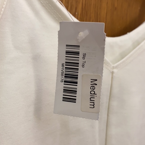 White Slip Top Medium NWT - Picture 4 of 4